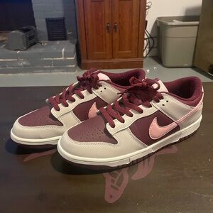 Nike Dunk Low "Valentine’s Day" (2023)